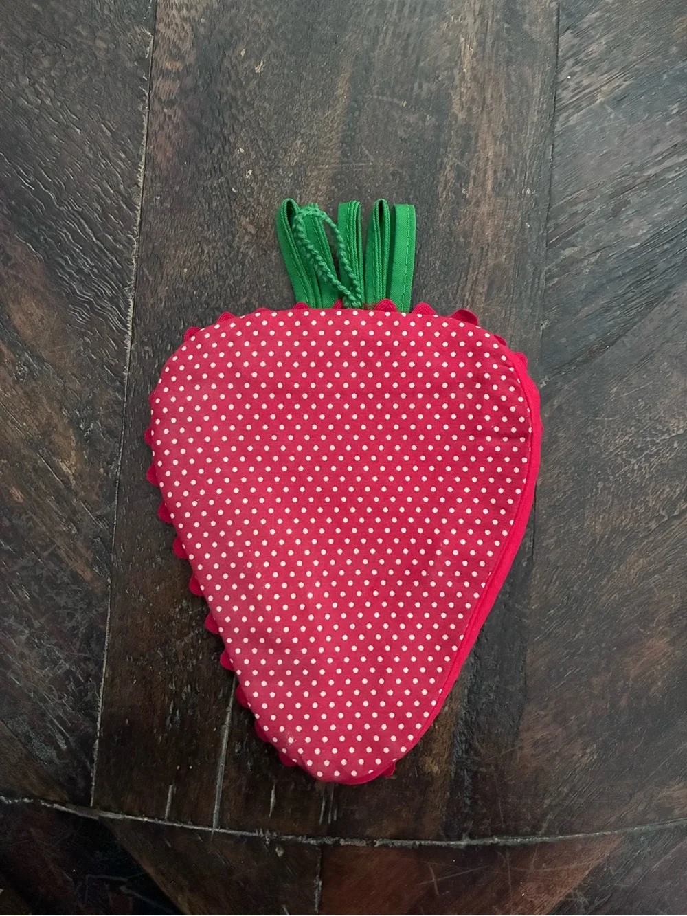 Vintage (1970’s/80’s) strawberry pot holder, by Specialty Sewn Products, Inc